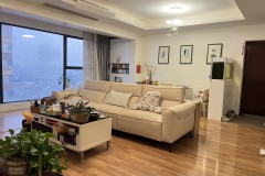 隆腾琴鹤帝景 四室双卫 精装 家电家具齐全 拎包入住 家电均为西门子索尼 证面积119平 实际130平