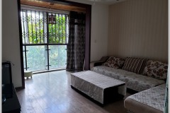 滨河路 电梯 套二 家具家电 2个空调 13200元/年
