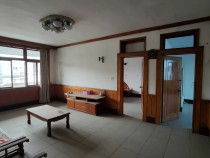 唐安西路 5楼 套三 简装 简单家具 无物业费 6000元/年 可以短租